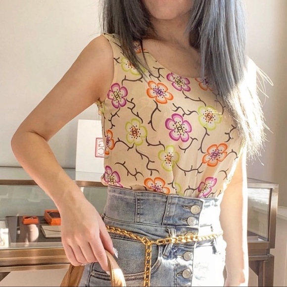 SALE!CHANEL Vintage silk top - Picture 2 of 13